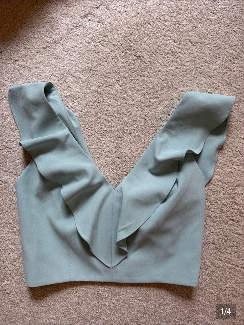 Alice + Olivia Sage Green Ruffle V-Neck Crop Top size 2 like new